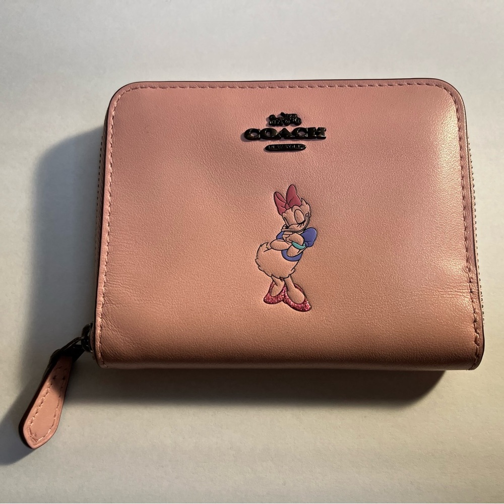 Disney X COACH Daisy Duck Pink Small Zip Around Wallet RARE Collab Collectible